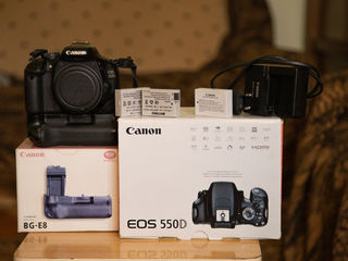 Vind canon 550D/Продам Canon 550D +grip+3 baterii foto 1