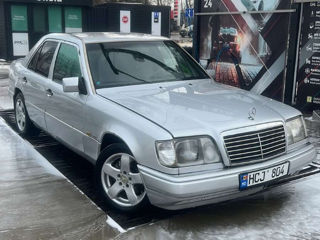 Mercedes Series (W124)