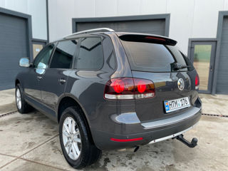 Volkswagen Touareg foto 8