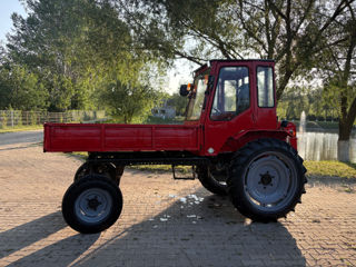 Tractor T16 foto 0