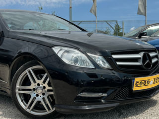 Mercedes E-Class Coupe foto 2