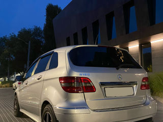 Mercedes B-Class foto 5