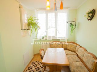 Apartament euroreparat , cu 4 camere, 100 mp,(încălzire autonomă). foto 5