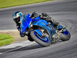 Yamaha R1 foto 4