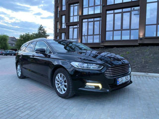 Ford Mondeo foto 2