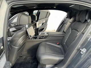 BMW 7 Series foto 17