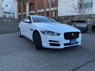 Jaguar XE foto 5