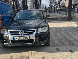 Volkswagen Touareg foto 1