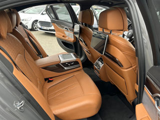 BMW 7 Series foto 16