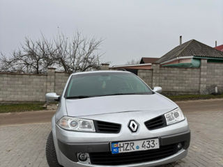 Renault Megane foto 2