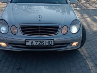 Mercedes E-Class foto 2