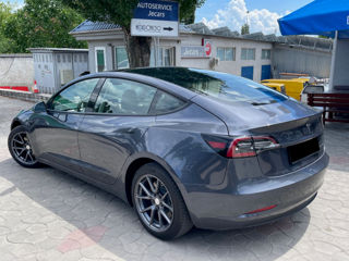 Tesla Model 3 foto 5