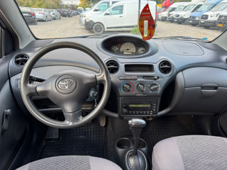 Toyota Yaris foto 6