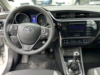 Toyota Auris foto 8