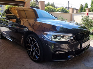 BMW 5 Series foto 3