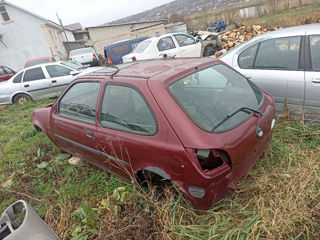 Ford Fiesta foto 4