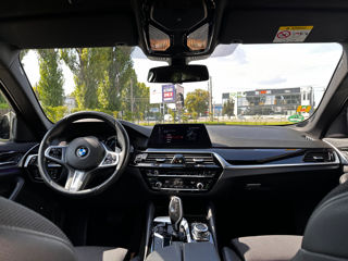 BMW 5 Series foto 5