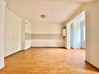 Apartament cu 3 camere, 95 m², Buiucani, Chișinău foto 1