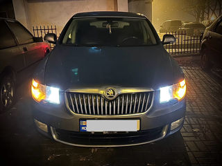 Skoda Superb foto 1