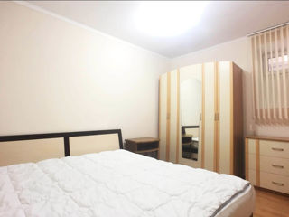 Apartament cu 3 camere, 70 m², Buiucani, Chișinău foto 1