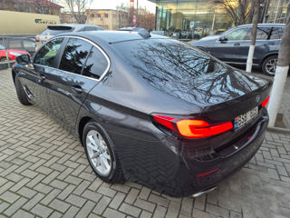 BMW 5 Series foto 4