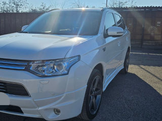 Mitsubishi Outlander foto 5