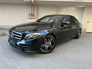 Mercedes E-Class foto 1