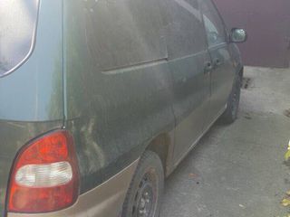 KIA Carnival foto 2