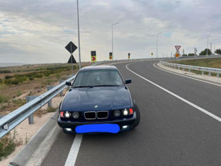 BMW 5 Series foto 3