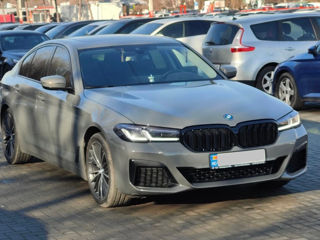 BMW 5 Series foto 3