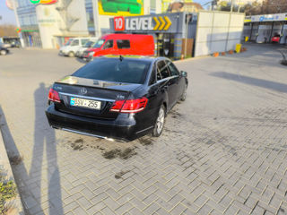 Mercedes E-Class foto 5