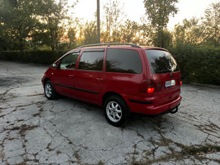 Volkswagen Sharan foto 4