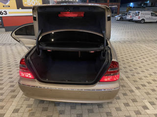 Mercedes E-Class foto 5