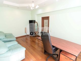 Apartament cu 4 camere, reparație euro, Buiucani, 1300 € ! foto 8