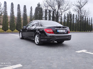 Mercedes C-Class foto 7