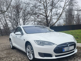 Tesla Model S foto 2