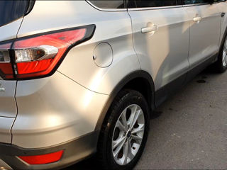 Ford Escape foto 4