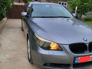 BMW 5 Series фото 1