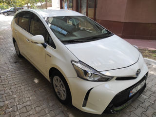 Toyota Prius + foto 2