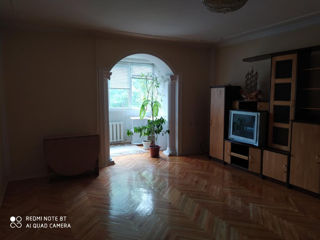 Apartament cu 2 camere, 68 m², Buiucani, Chișinău foto 5