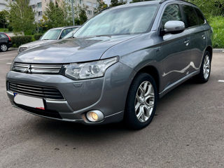 Mitsubishi Outlander foto 3