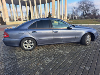 Mercedes E-Class foto 3