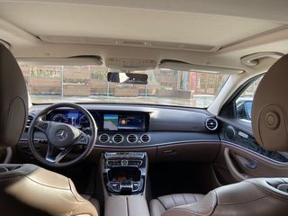 Mercedes E-Class foto 6