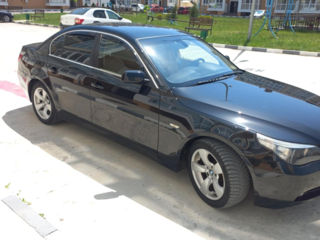 BMW 5 Series фото 0