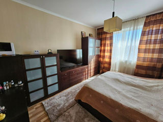 Apartament cu 3 camere, 145 m², Botanica, Chișinău foto 3