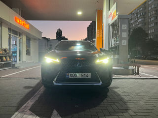 Lexus UX foto 2