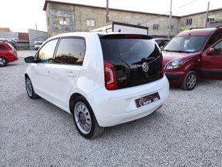 Volkswagen up! foto 5