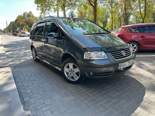 Volkswagen Sharan foto 2