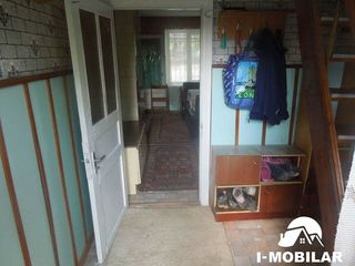 Vila cu doua nivele, mai in deal de, Dumbrava pamint 18 ari.Pret 25500 euro. foto 9