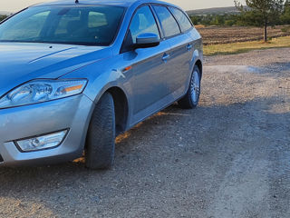 Ford Mondeo foto 5